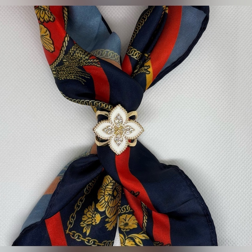 Chic Gold & White Enamel Clover Flower Scarf Ring Clip Rhinestone